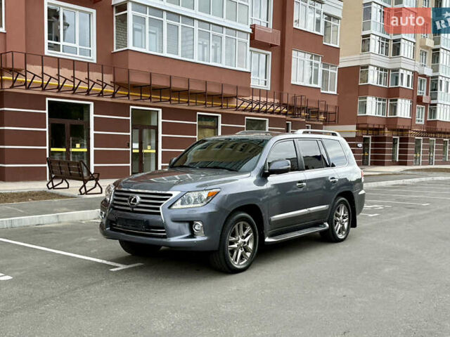 Лексус ЛХ, объемом двигателя 0 л и пробегом 240 тыс. км за 36000 $, фото 14 на Automoto.ua