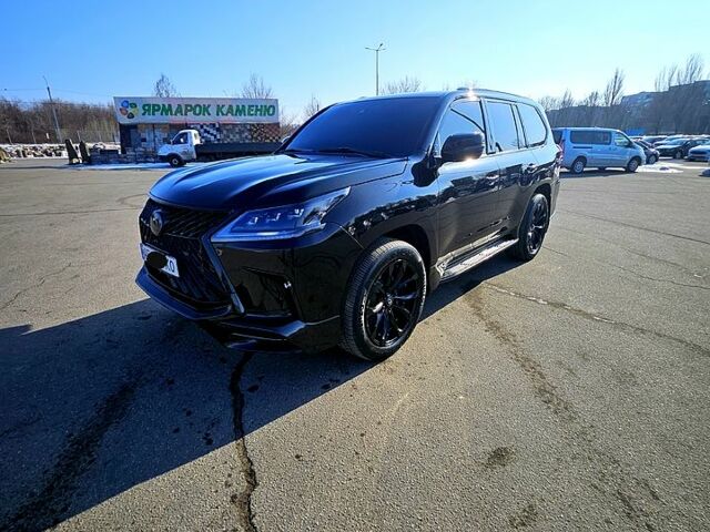 Лексус ЛХ, объемом двигателя 45 л и пробегом 127 тыс. км за 64999 $, фото 8 на Automoto.ua