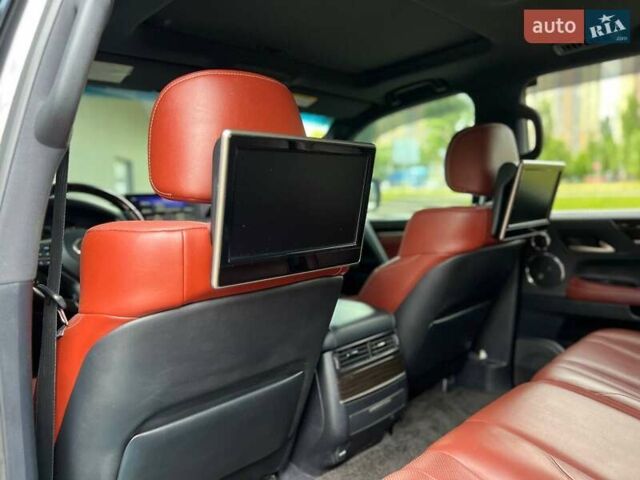Лексус ЛХ, объемом двигателя 5.7 л и пробегом 128 тыс. км за 62000 $, фото 35 на Automoto.ua