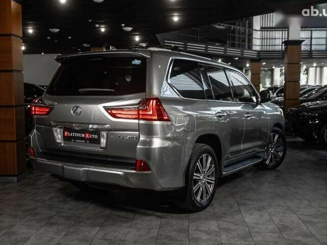 Лексус ЛХ, объемом двигателя 0 л и пробегом 140 тыс. км за 65500 $, фото 4 на Automoto.ua