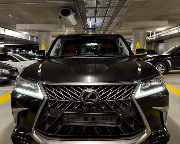 Лексус ЛХ, объемом двигателя 5.7 л и пробегом 168 тыс. км за 62800 $, фото 1 на Automoto.ua