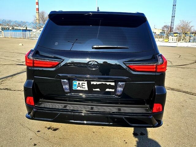 Лексус ЛХ, объемом двигателя 45 л и пробегом 127 тыс. км за 64999 $, фото 3 на Automoto.ua