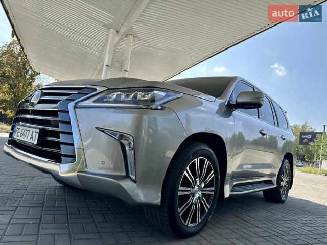 Лексус ЛХ, объемом двигателя 4.46 л и пробегом 110 тыс. км за 63999 $, фото 8 на Automoto.ua
