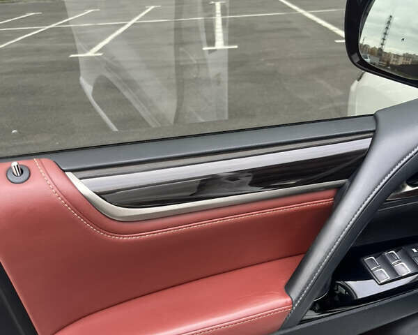 Лексус ЛХ, об'ємом двигуна 4.5 л та пробігом 119 тис. км за 63000 $, фото 18 на Automoto.ua