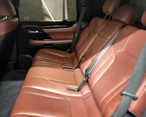 Лексус ЛХ, объемом двигателя 4.5 л и пробегом 87 тыс. км за 155000 $, фото 14 на Automoto.ua