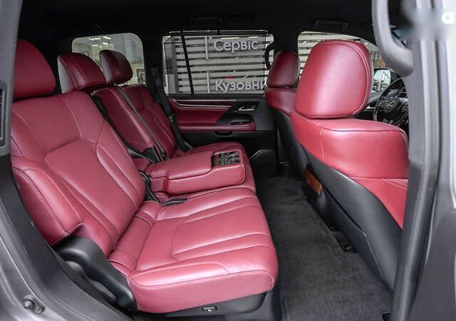 Лексус ЛХ, об'ємом двигуна 4.5 л та пробігом 139 тис. км за 64224 $, фото 6 на Automoto.ua