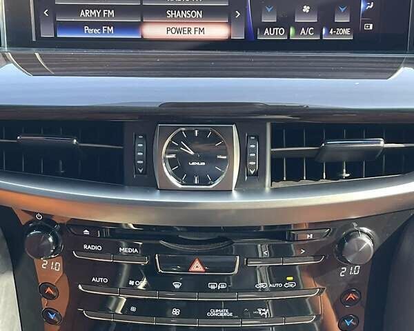 Лексус ЛХ, объемом двигателя 4.46 л и пробегом 54 тыс. км за 74654 $, фото 10 на Automoto.ua