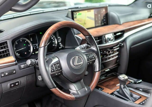 Лексус ЛХ, об'ємом двигуна 4.5 л та пробігом 68 тис. км за 72011 $, фото 13 на Automoto.ua
