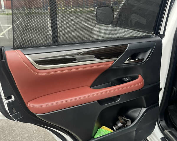 Лексус ЛХ, об'ємом двигуна 4.5 л та пробігом 119 тис. км за 63000 $, фото 15 на Automoto.ua