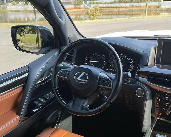 Лексус ЛХ, объемом двигателя 4.46 л и пробегом 54 тыс. км за 74654 $, фото 12 на Automoto.ua