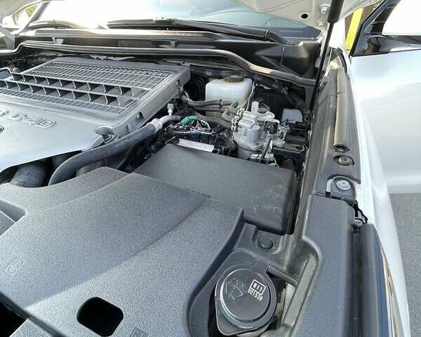 Лексус ЛХ, объемом двигателя 4.46 л и пробегом 54 тыс. км за 74654 $, фото 16 на Automoto.ua