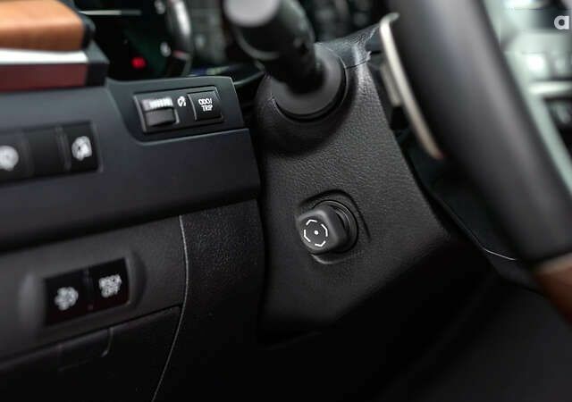 Лексус ЛХ, об'ємом двигуна 4.5 л та пробігом 68 тис. км за 72011 $, фото 18 на Automoto.ua