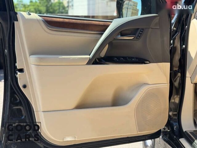 Лексус ЛХ, объемом двигателя 4.5 л и пробегом 157 тыс. км за 54000 $, фото 5 на Automoto.ua