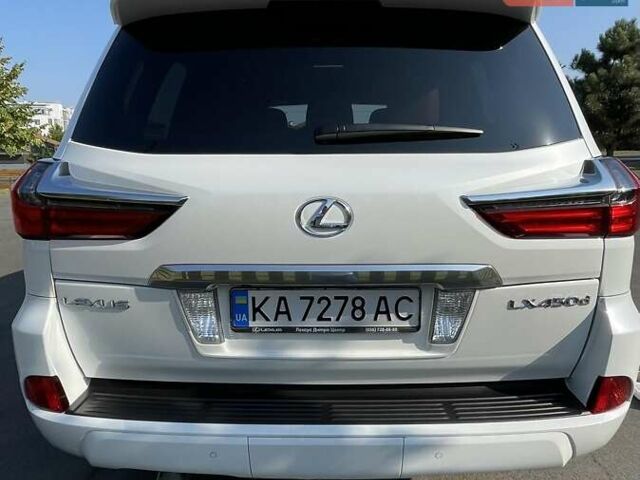 Лексус ЛХ, объемом двигателя 4.46 л и пробегом 54 тыс. км за 74654 $, фото 9 на Automoto.ua