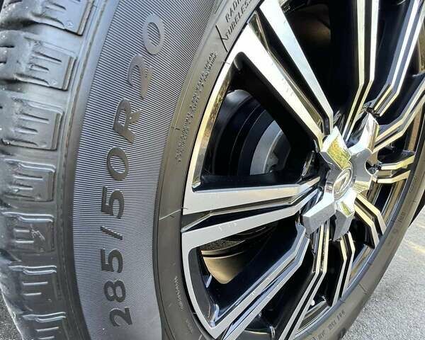 Лексус ЛХ, объемом двигателя 4.46 л и пробегом 54 тыс. км за 74654 $, фото 28 на Automoto.ua