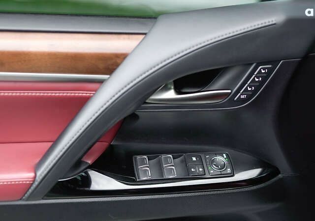 Лексус ЛХ, об'ємом двигуна 4.5 л та пробігом 139 тис. км за 64224 $, фото 13 на Automoto.ua