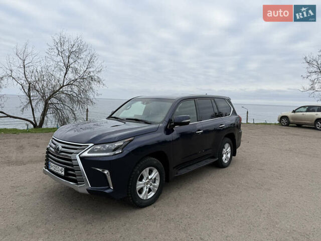 Лексус ЛХ, объемом двигателя 4.5 л и пробегом 100 тыс. км за 63900 $, фото 1 на Automoto.ua