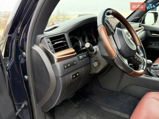 Лексус ЛХ, объемом двигателя 4.5 л и пробегом 100 тыс. км за 63900 $, фото 13 на Automoto.ua