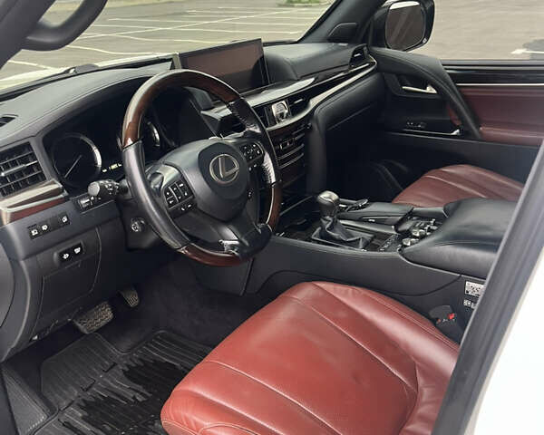 Лексус ЛХ, об'ємом двигуна 4.5 л та пробігом 119 тис. км за 63000 $, фото 16 на Automoto.ua
