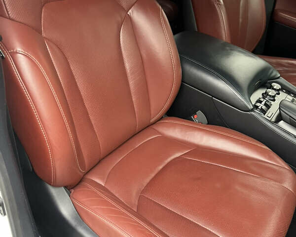 Лексус ЛХ, об'ємом двигуна 4.5 л та пробігом 119 тис. км за 63000 $, фото 6 на Automoto.ua