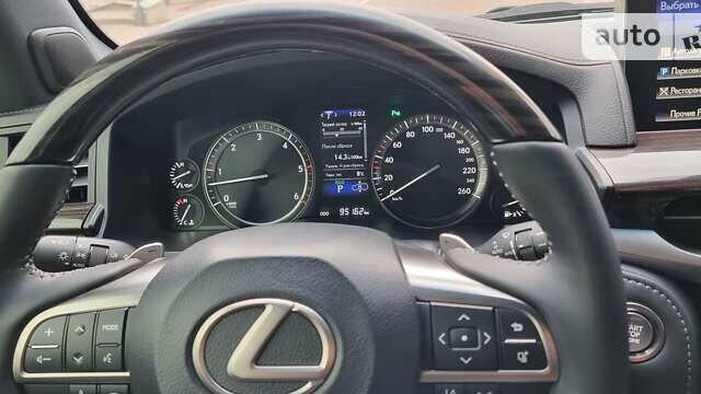 Лексус ЛХ, об'ємом двигуна 4.46 л та пробігом 98 тис. км за 70300 $, фото 10 на Automoto.ua