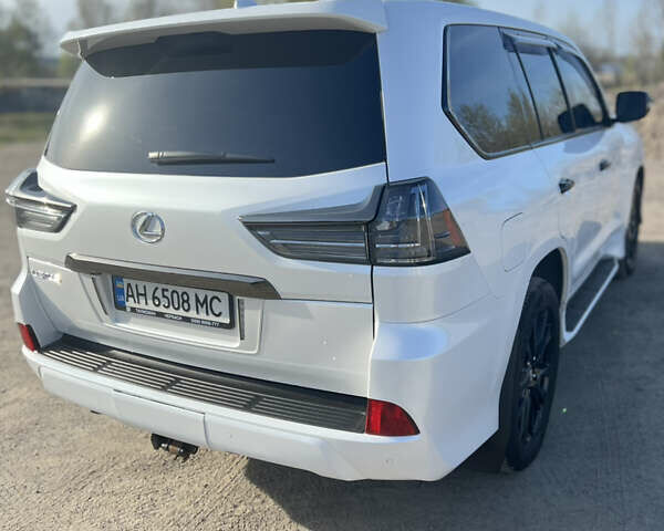 Лексус ЛХ, объемом двигателя 4.5 л и пробегом 199 тыс. км за 66500 $, фото 4 на Automoto.ua