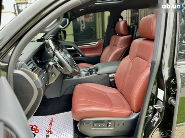 Лексус ЛХ, объемом двигателя 5.7 л и пробегом 27 тыс. км за 95000 $, фото 24 на Automoto.ua