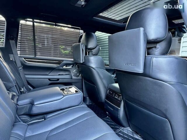 Лексус ЛХ, объемом двигателя 5.7 л и пробегом 81 тыс. км за 79900 $, фото 28 на Automoto.ua