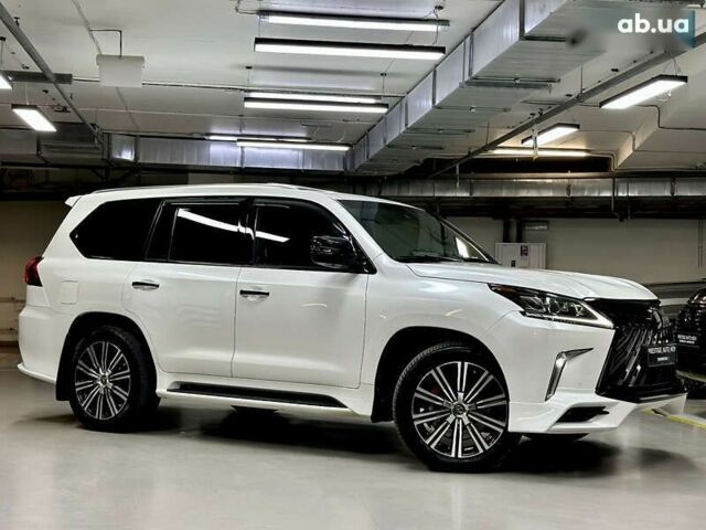 Лексус ЛХ, объемом двигателя 5.7 л и пробегом 118 тыс. км за 83000 $, фото 3 на Automoto.ua