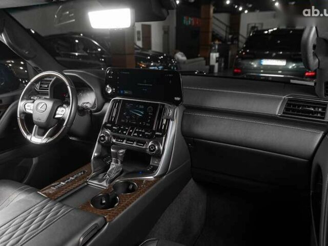 Лексус ЛХ, объемом двигателя 3.5 л и пробегом 35 тыс. км за 128500 $, фото 27 на Automoto.ua