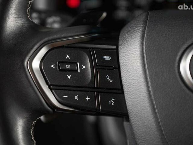 Лексус ЛХ, объемом двигателя 3.5 л и пробегом 35 тыс. км за 128500 $, фото 16 на Automoto.ua