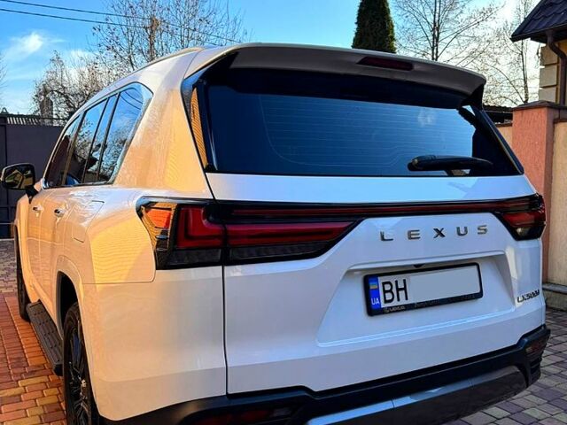 Лексус ЛХ, объемом двигателя 33 л и пробегом 7 тыс. км за 122800 $, фото 3 на Automoto.ua