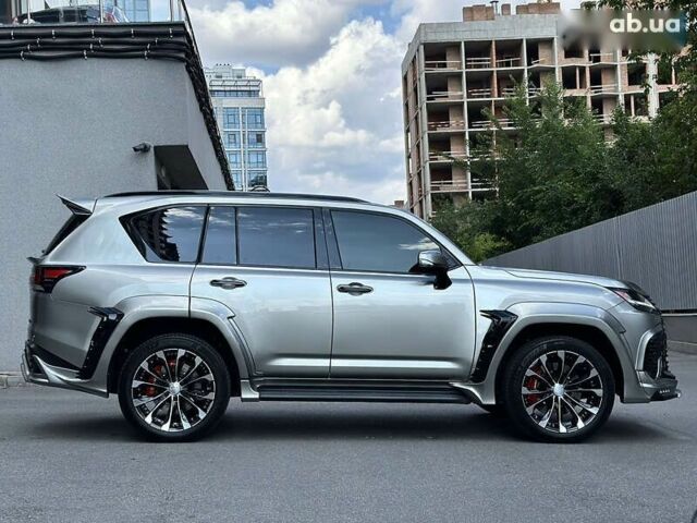 Лексус ЛХ, объемом двигателя 3.5 л и пробегом 95 тыс. км за 127000 $, фото 11 на Automoto.ua