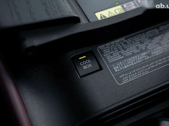 Лексус ЛХ, объемом двигателя 3.4 л и пробегом 70 тыс. км за 119000 $, фото 26 на Automoto.ua