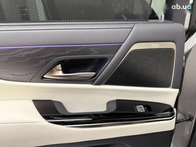 Лексус ЛХ, объемом двигателя 3.4 л и пробегом 9 тыс. км за 125990 $, фото 25 на Automoto.ua