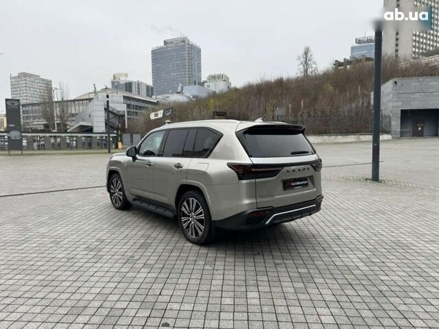 Лексус ЛХ, объемом двигателя 3.4 л и пробегом 47 тыс. км за 111111 $, фото 4 на Automoto.ua