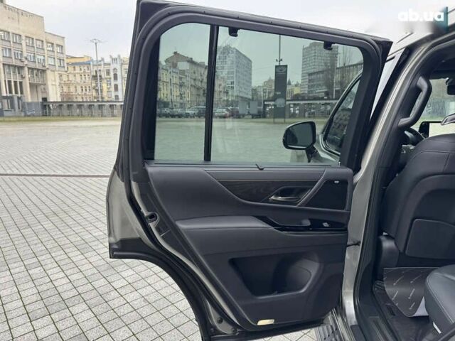 Лексус ЛХ, объемом двигателя 3.4 л и пробегом 47 тыс. км за 111111 $, фото 27 на Automoto.ua