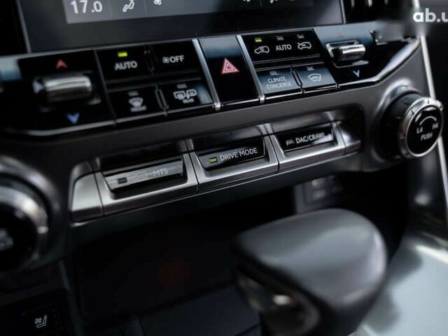 Лексус ЛХ, объемом двигателя 3.4 л и пробегом 70 тыс. км за 119000 $, фото 25 на Automoto.ua