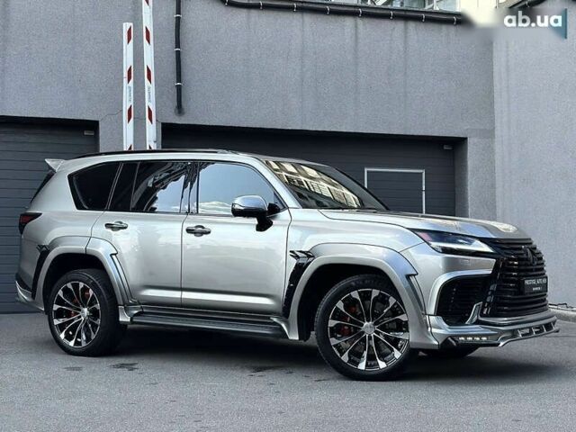 Лексус ЛХ, объемом двигателя 3.5 л и пробегом 95 тыс. км за 127000 $, фото 3 на Automoto.ua