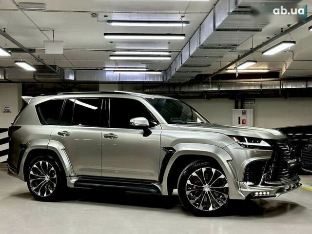 Лексус ЛХ, объемом двигателя 3.5 л и пробегом 95 тыс. км за 128000 $, фото 3 на Automoto.ua