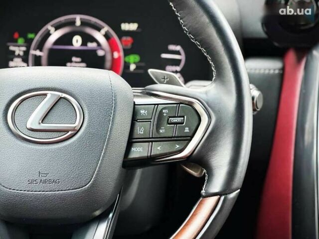 Лексус ЛХ, объемом двигателя 3.4 л и пробегом 30 тыс. км за 121000 $, фото 28 на Automoto.ua