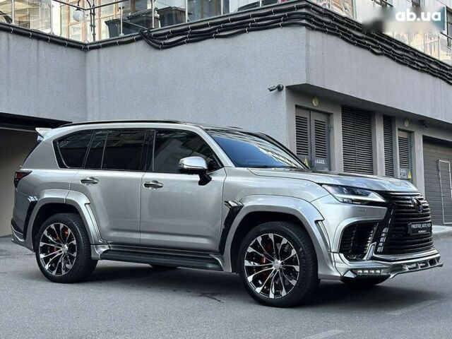 Лексус ЛХ, объемом двигателя 3.5 л и пробегом 95 тыс. км за 127000 $, фото 14 на Automoto.ua