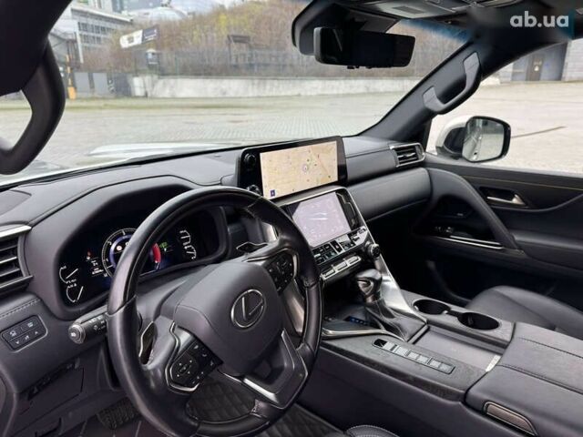 Лексус ЛХ, объемом двигателя 3.4 л и пробегом 47 тыс. км за 111111 $, фото 16 на Automoto.ua