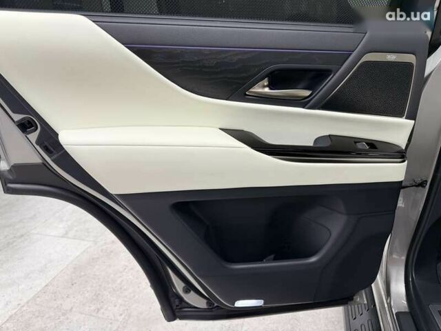 Лексус ЛХ, объемом двигателя 3.4 л и пробегом 9 тыс. км за 125990 $, фото 23 на Automoto.ua