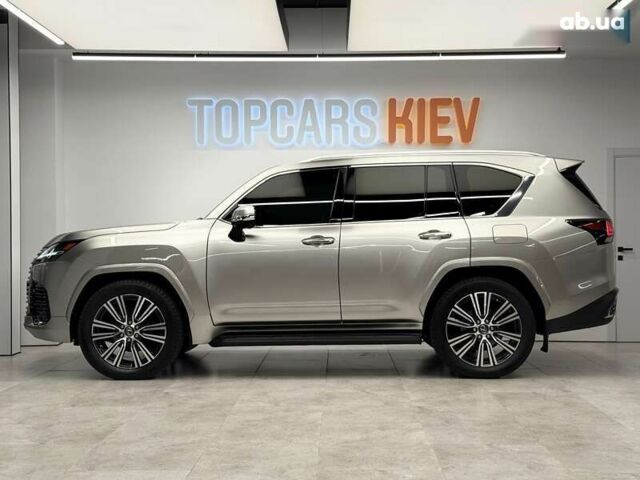 Лексус ЛХ, объемом двигателя 3.4 л и пробегом 9 тыс. км за 125990 $, фото 3 на Automoto.ua