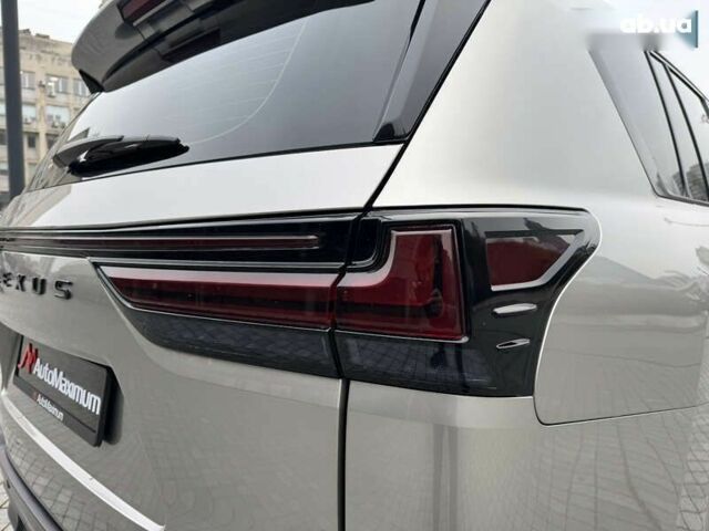 Лексус ЛХ, объемом двигателя 3.4 л и пробегом 47 тыс. км за 111111 $, фото 12 на Automoto.ua