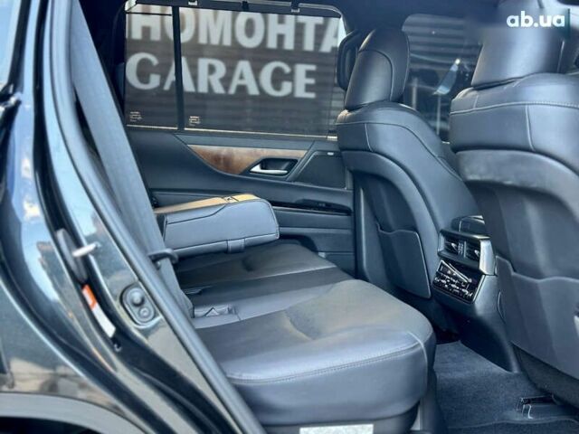 Лексус ЛХ, объемом двигателя 3.4 л и пробегом 45 тыс. км за 115900 $, фото 29 на Automoto.ua