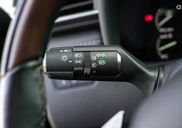 Лексус ЛХ, объемом двигателя 3.4 л и пробегом 20 тыс. км за 120018 $, фото 25 на Automoto.ua