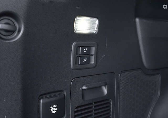 Лексус ЛХ, объемом двигателя 3.4 л и пробегом 137 тыс. км за 91749 $, фото 10 на Automoto.ua