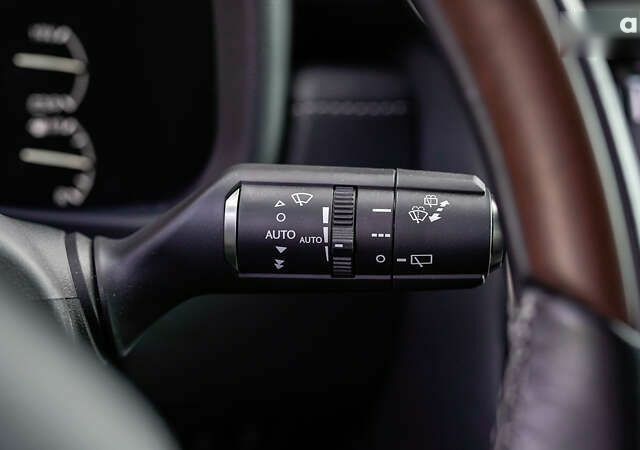 Лексус ЛХ, объемом двигателя 3.4 л и пробегом 20 тыс. км за 120018 $, фото 26 на Automoto.ua